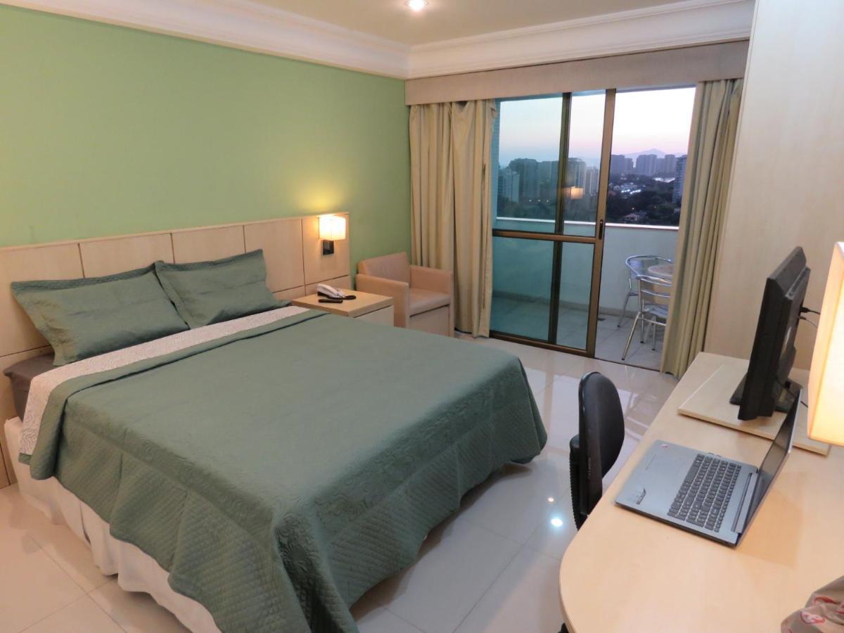 Apartamento Barra Prime Flats, Ed Mediterraneo, Wi-fi 400mb, Balsa Pra Gratis, Ar Condicionado Novo! *