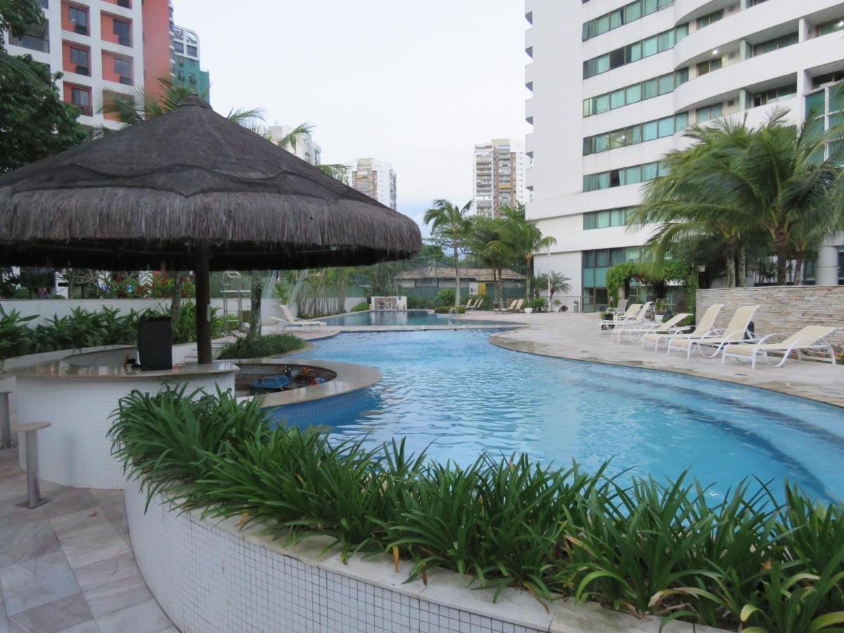 Barra Prime Flats, Ed Mediterraneo, Wi-fi 400mb, Balsa Pra Gratis, Ar Condicionado Novo! *