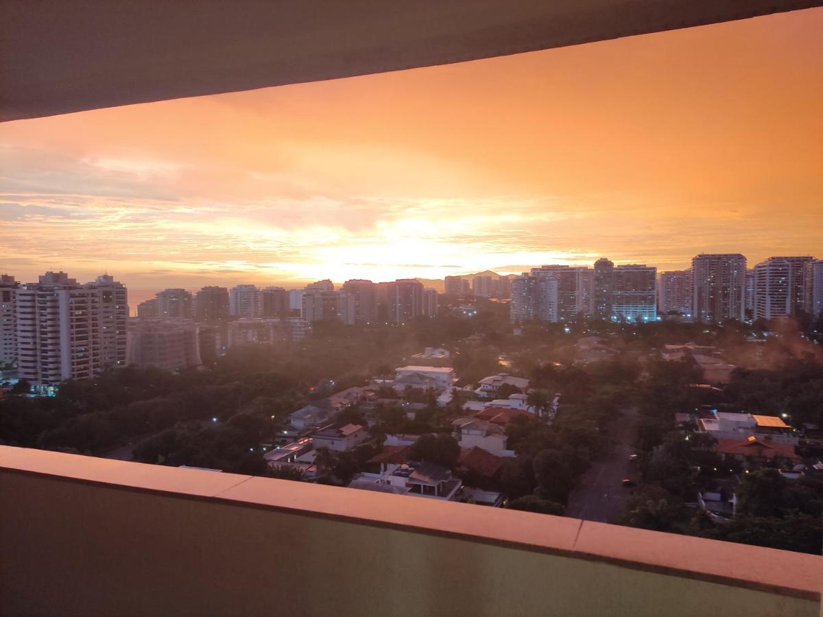 Barra Prime Flats, Ed Mediterraneo, Wi-fi 400mb, Balsa Pra Gratis, Ar Condicionado Novo! *