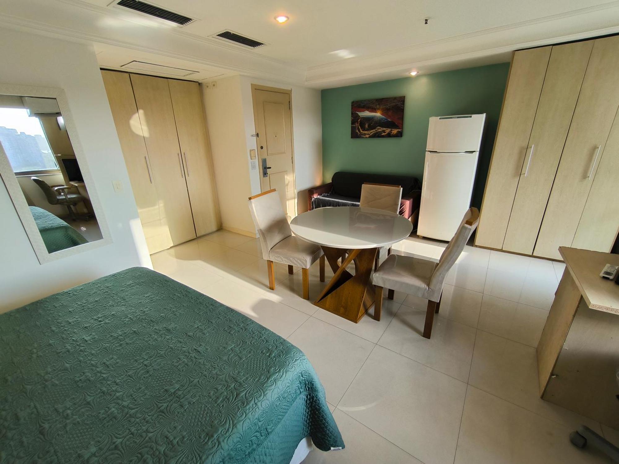 Apartamento Barra Prime Flats, Ed Mediterraneo, Wi-fi 400mb, Balsa Pra Gratis, Ar Condicionado Novo! *