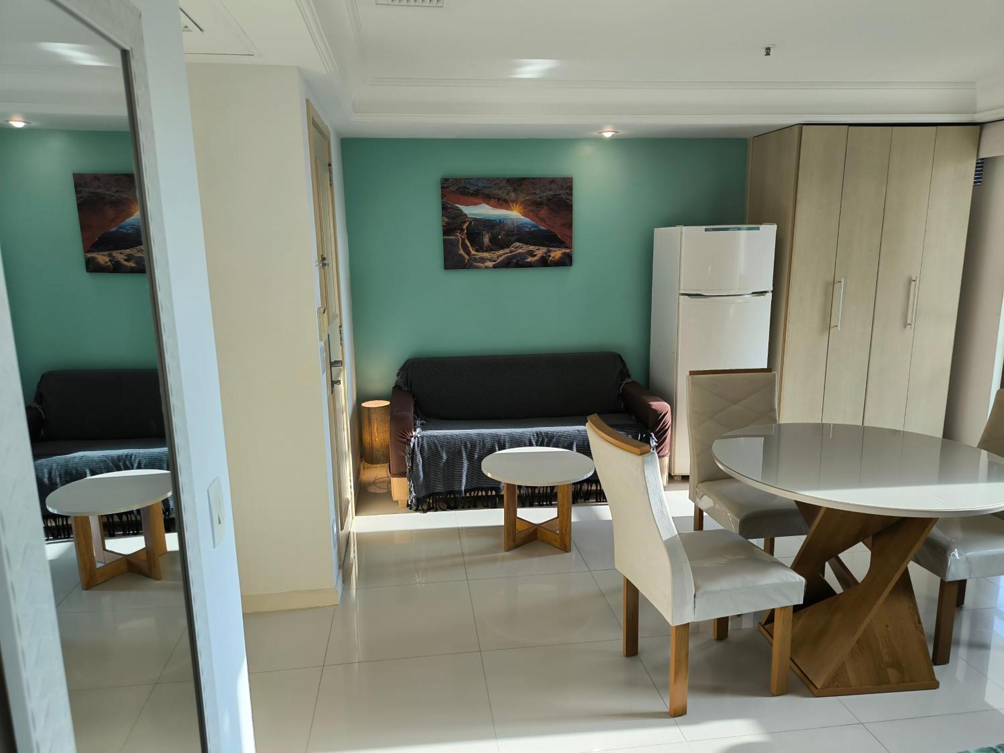 Barra Prime Flats, Ed Mediterraneo, Wi-fi 400mb, Balsa Pra Gratis, Ar Condicionado Novo! *