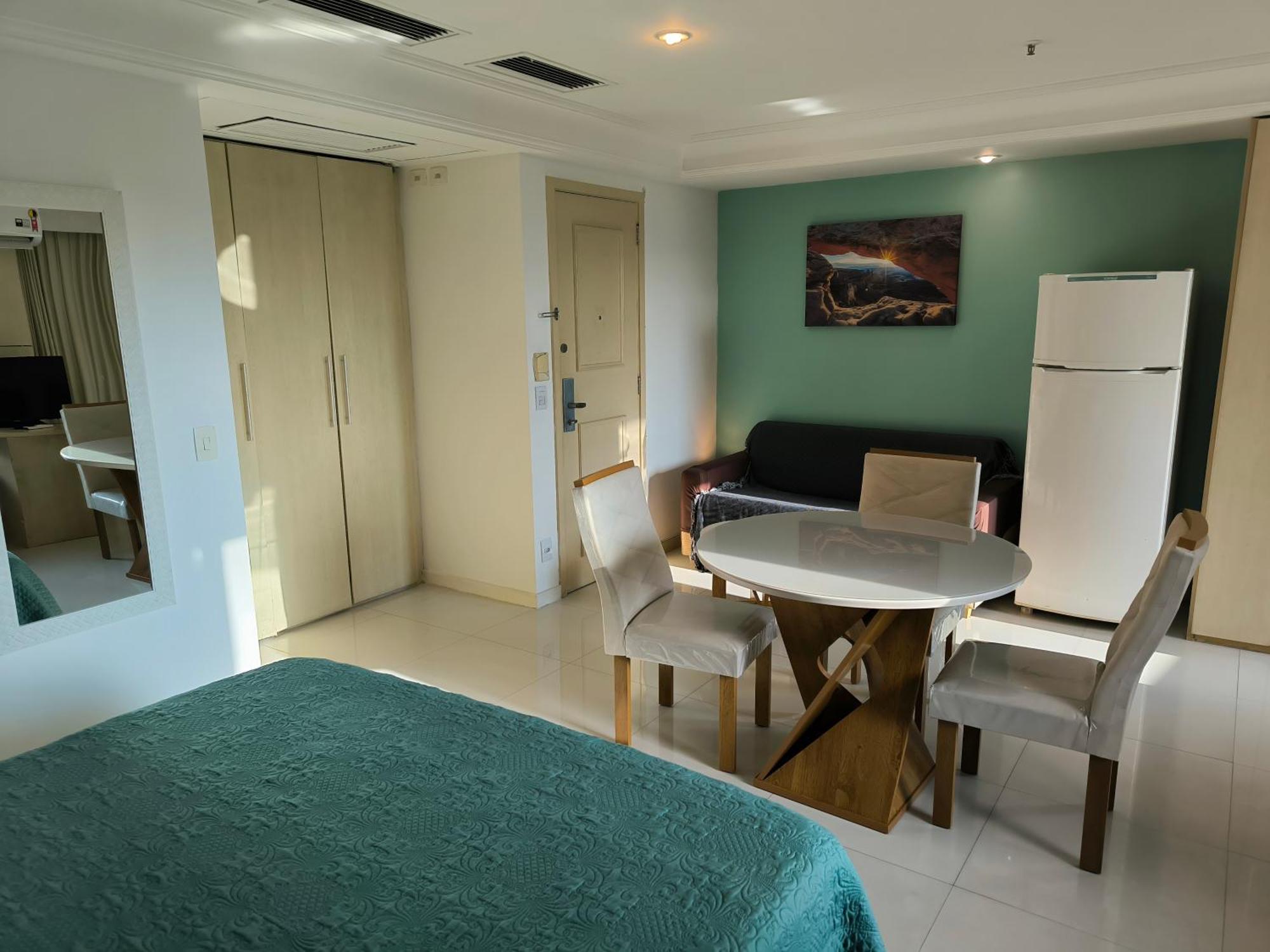 Barra Prime Flats, Ed Mediterraneo, Wi-fi 400mb, Balsa Pra Gratis, Ar Condicionado Novo! Apartamento