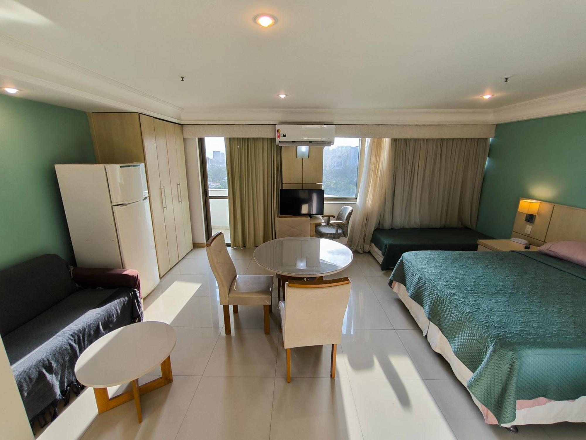 Apartamento Barra Prime Flats, Ed Mediterraneo, Wi-fi 400mb, Balsa Pra Gratis, Ar Condicionado Novo!