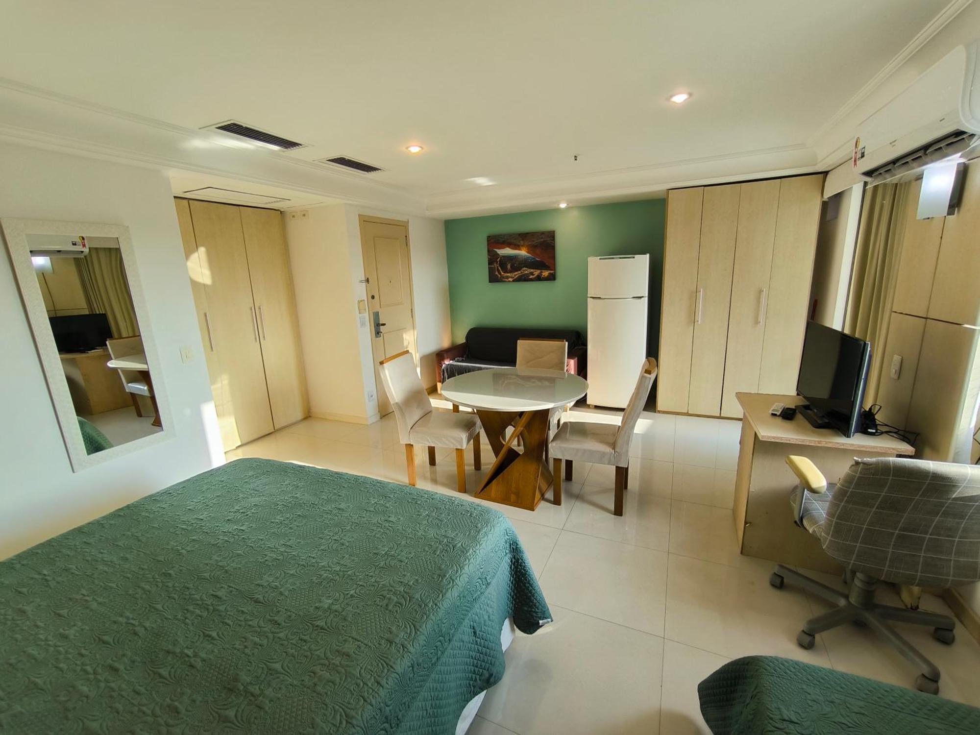 Apartamento Barra Prime Flats, Ed Mediterraneo, Wi-fi 400mb, Balsa Pra Gratis, Ar Condicionado Novo! *