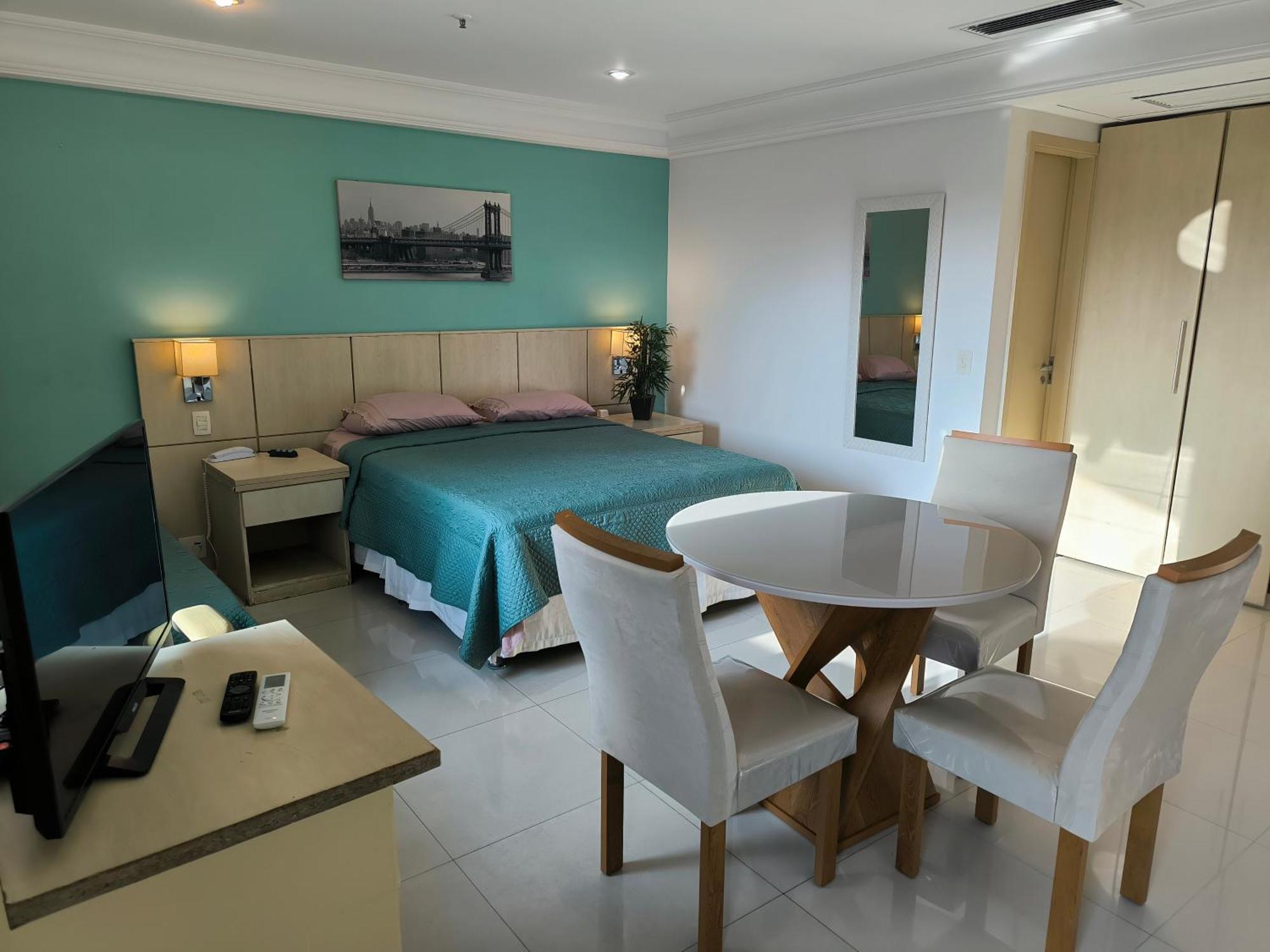 Barra Prime Flats, Ed Mediterraneo, Wi-fi 400mb, Balsa Pra Gratis, Ar Condicionado Novo! * Río de Janeiro