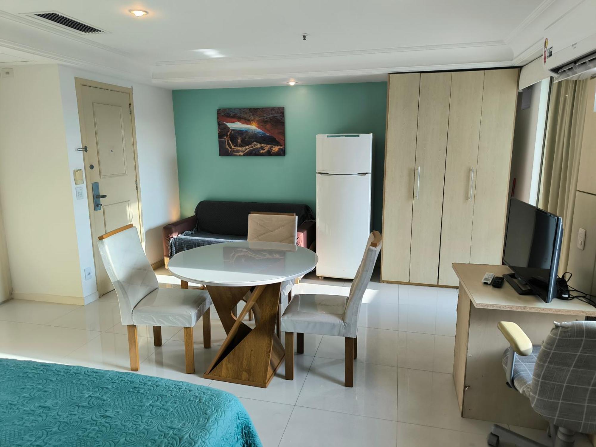 Barra Prime Flats, Ed Mediterraneo, Wi-fi 400mb, Balsa Pra Gratis, Ar Condicionado Novo!