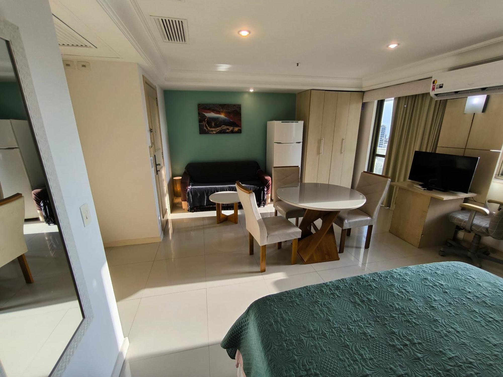 Barra Prime Flats, Ed Mediterraneo, Wi-fi 400mb, Balsa Pra Gratis, Ar Condicionado Novo!