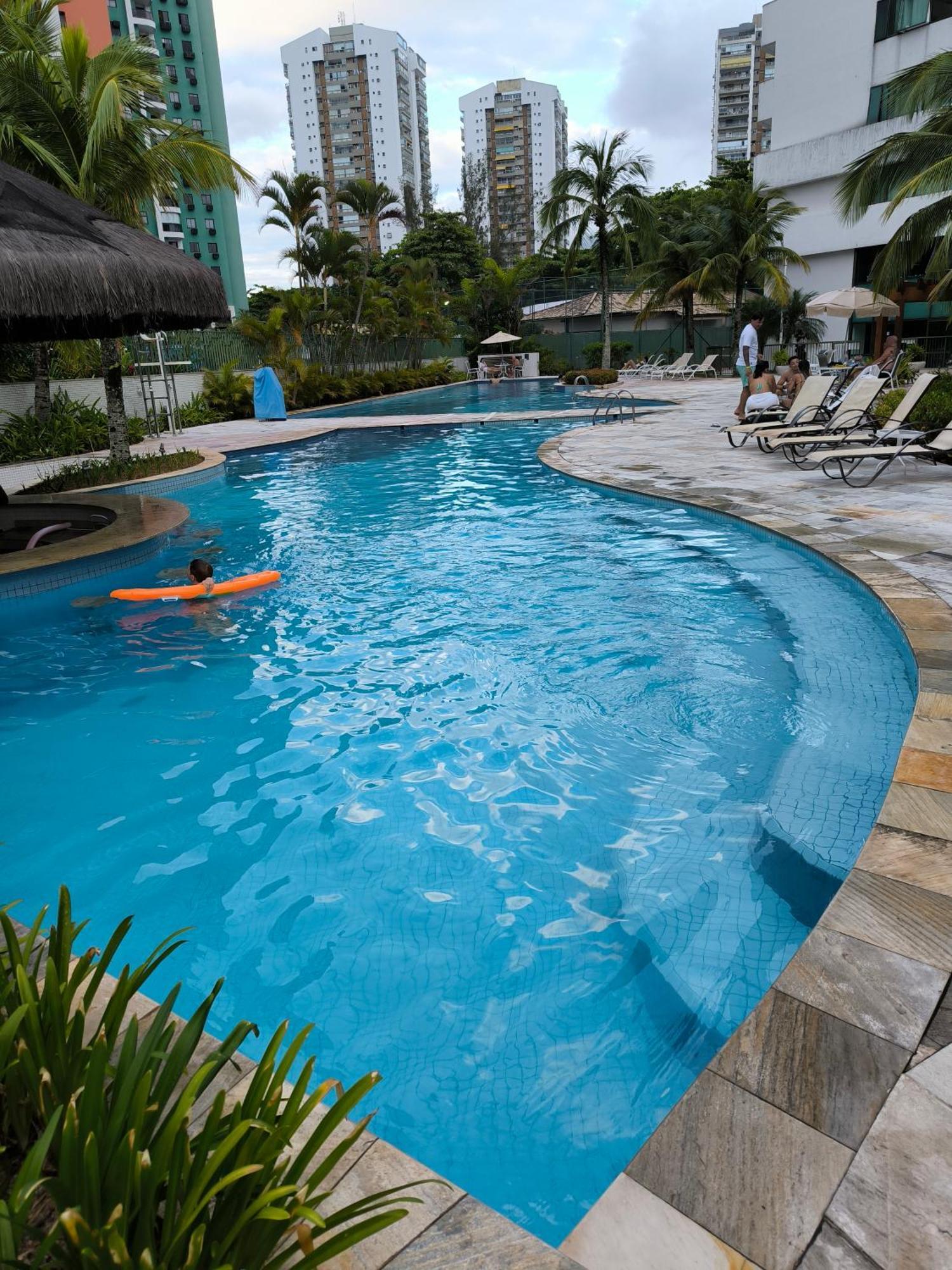 Barra Prime Flats, Ed Mediterraneo, Wi-fi 400mb, Balsa Pra Gratis, Ar Condicionado Novo! Apartment *