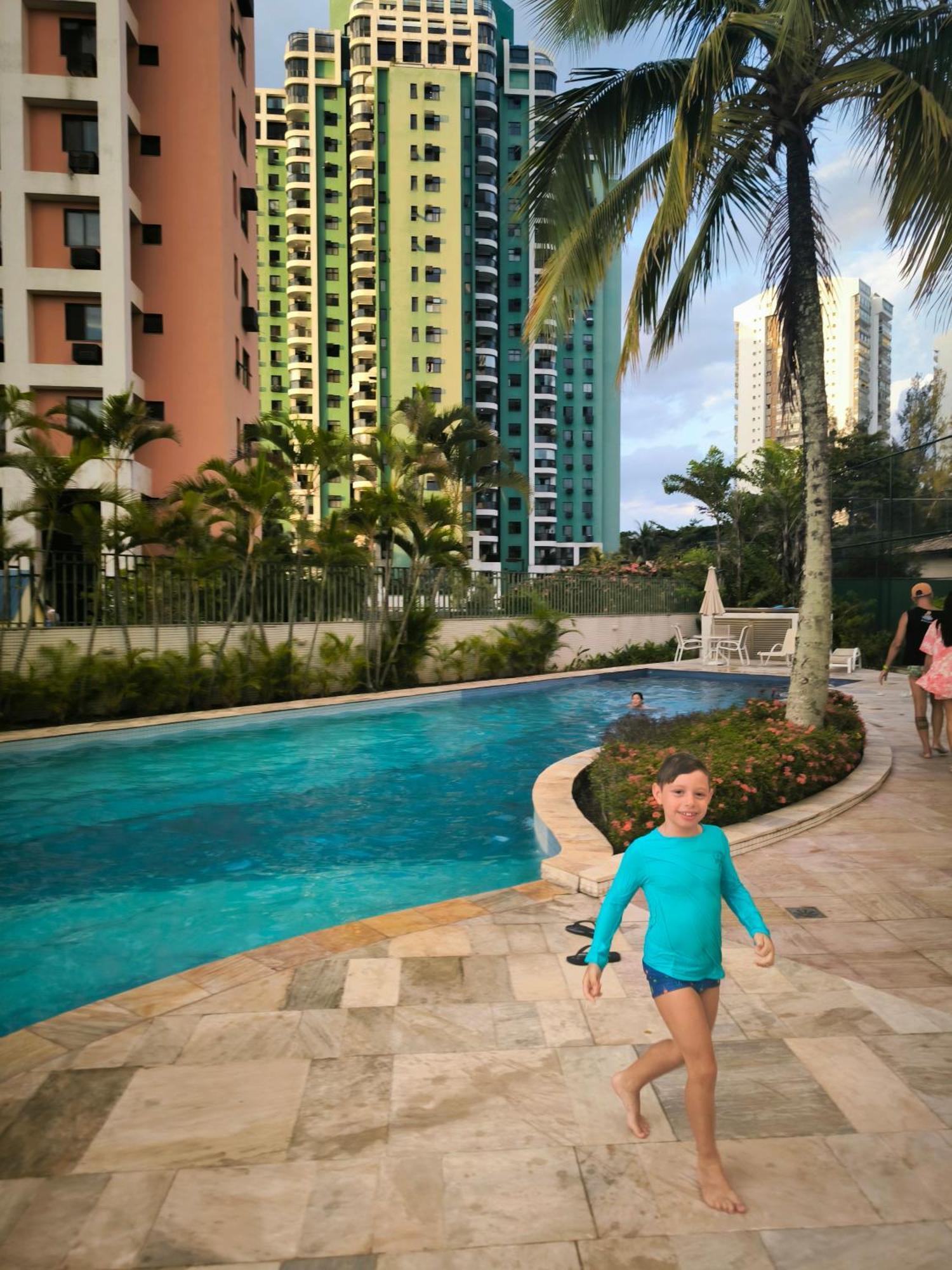 Apartment Barra Prime Flats, Ed Mediterraneo, Wi-fi 400mb, Balsa Pra Gratis, Ar Condicionado Novo! *
